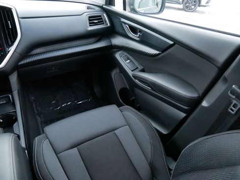 Used 2023 Subaru Ascent Premium w/ Convenience Package image 11