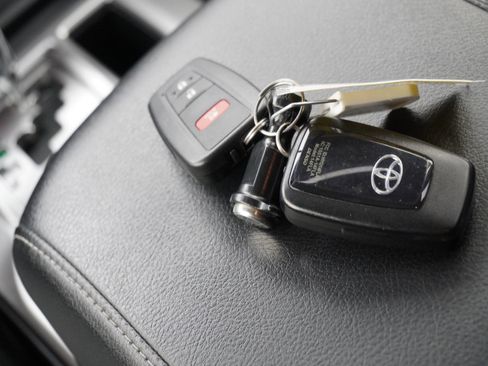 Used 2023 Toyota 4Runner Limited image 19