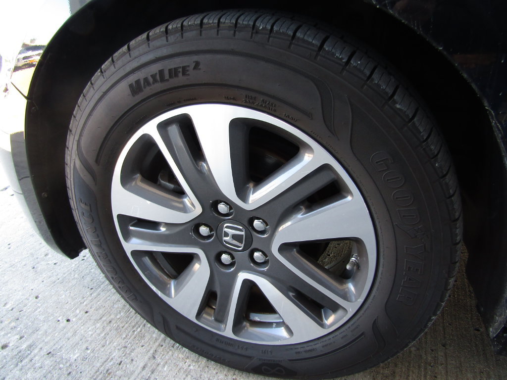 Used 2016 Honda Odyssey Touring Elite image 28