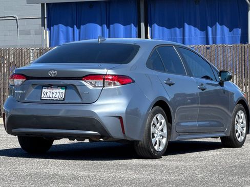 Used 2021 Toyota Corolla LE w/ Carpet Mat Package (TMS) FWD image 4