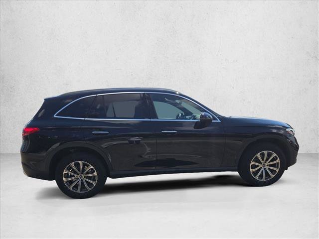 Certified 2025 Mercedes-Benz GLC 300 image 3