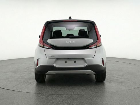 Used 2025 Kia Soul LX w/ LX Technology Package FWD image 7