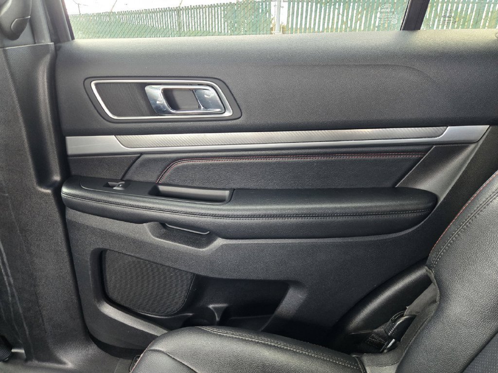 Used 2016 Ford Explorer Sport w/ Equipment Group 401A AWD/4WD image 12