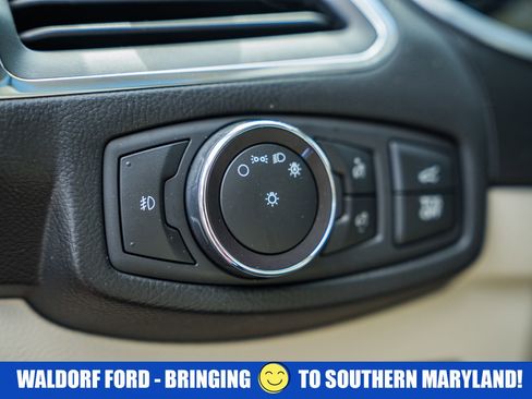 Used 2020 Ford Edge Titanium w/ Equipment Group 301A AWD/4WD image 45