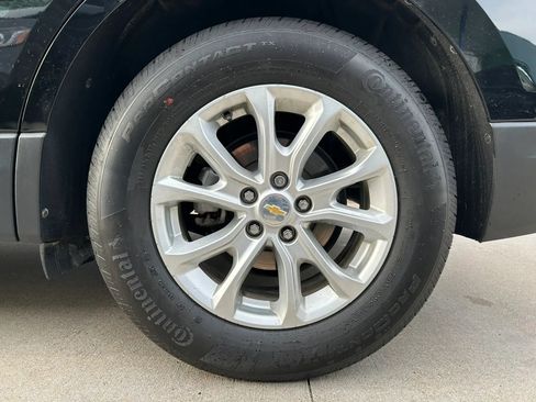 Used 2018 Chevrolet Equinox LS FWD image 25