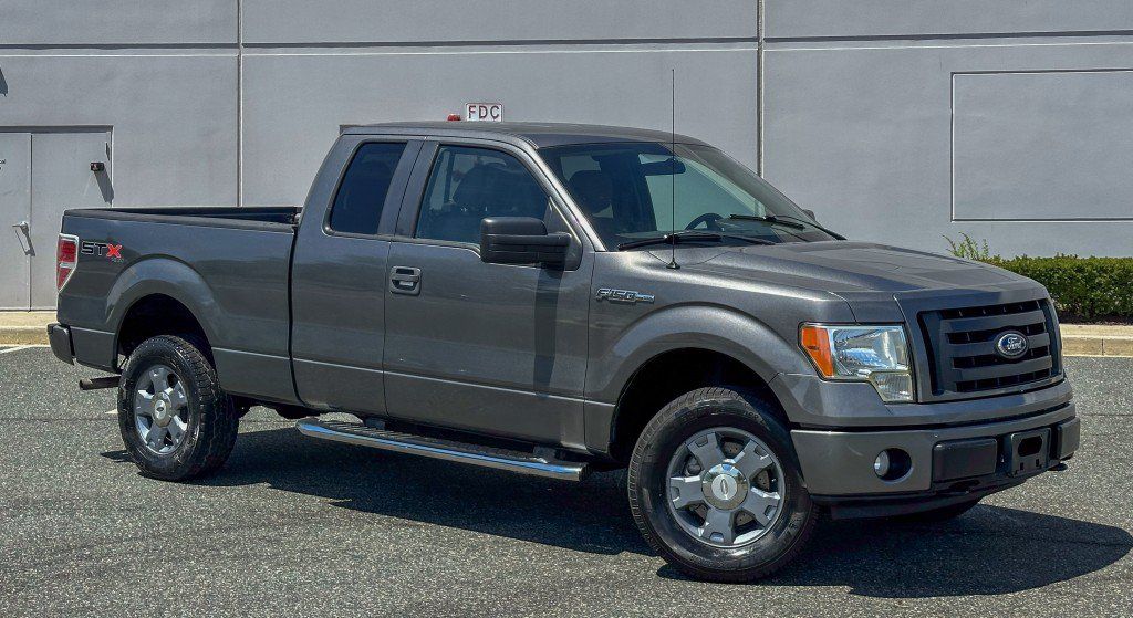 Used 2010 Ford F150 STX AWD/4WD image 8
