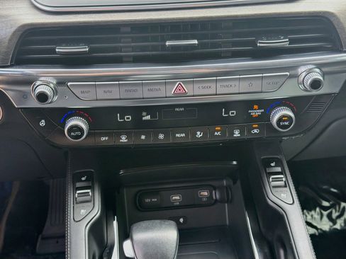 Used 2022 Kia Telluride EX w/ EX Premium Package AWD/4WD image 24