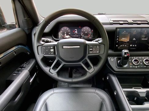 Used 2025 Land Rover Defender 110 S AWD/4WD image 6