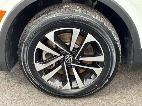 Certified 2024 Volkswagen Tiguan S image 21