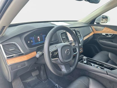 Certified 2023 Volvo XC90 B6 Plus image 19