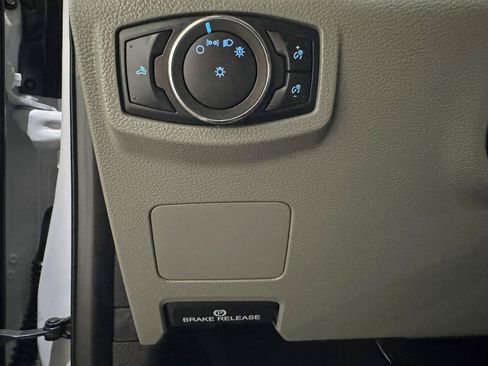 Used 2017 Ford F350 XL w/ Power Equipment Group AWD/4WD image 24