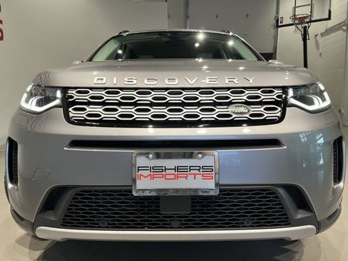 Used 2023 Land Rover Discovery Sport SE image 2