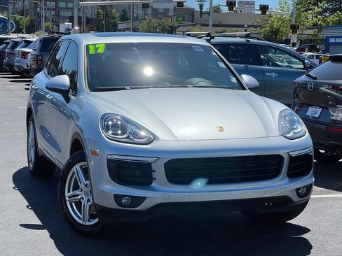 Used 2017 Porsche Cayenne S AWD/4WD image 1