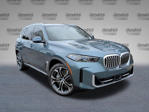 New 2026 BMW X5 xDrive50e image 2