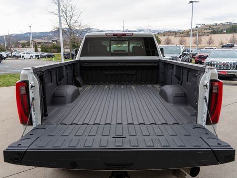 Used 2024 GMC Sierra 3500 Denali w/ Denali Reserve Package image 37