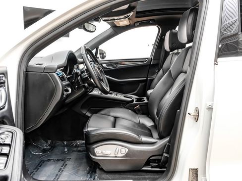 Used 2017 Porsche Macan S image 4