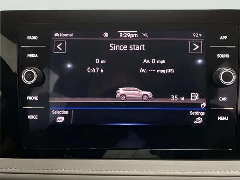 Used 2025 Volkswagen Taos SE w/ Panoramic Sunroof Package AWD/4WD image 45