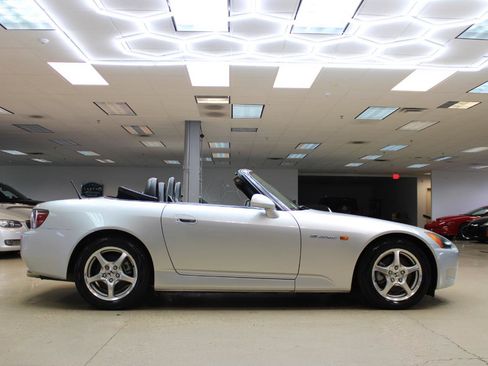 Used 2002 Honda S2000 image 35