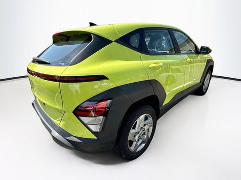 Used 2024 Hyundai Kona SE AWD/4WD image 12