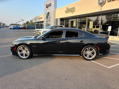 Used 2022 Dodge Charger R/T RWD image 3