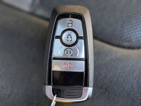 Certified 2019 Ford F150 Platinum w/ Technology Package image 19