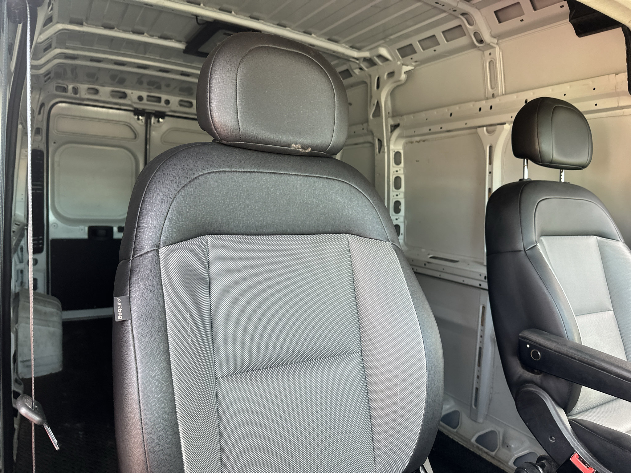 Used 2025 RAM ProMaster 2500 w/ Convenience Group FWD image 12