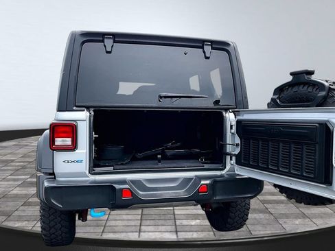Used 2023 Jeep Wrangler Unlimited w/ 8.4" Radio Group AWD/4WD image 38
