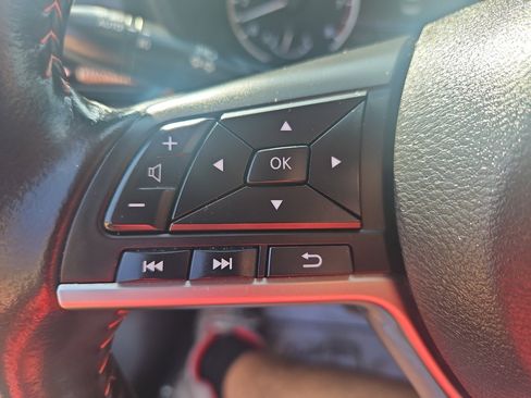 Used 2022 Nissan Sentra SR w/ Trunk Package image 24