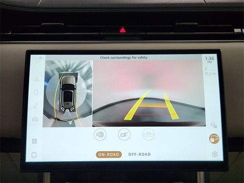 Used 2023 Land Rover Range Rover Autobiography image 16