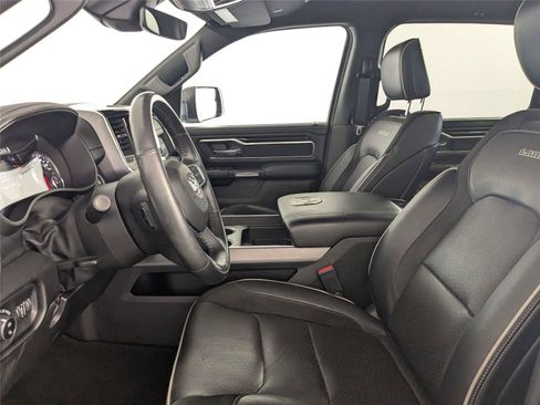 Used 2022 RAM 1500 Laramie AWD/4WD image 9