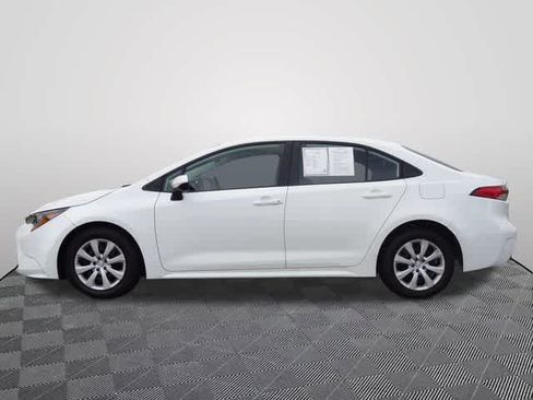 Used 2023 Toyota Corolla LE FWD image 2