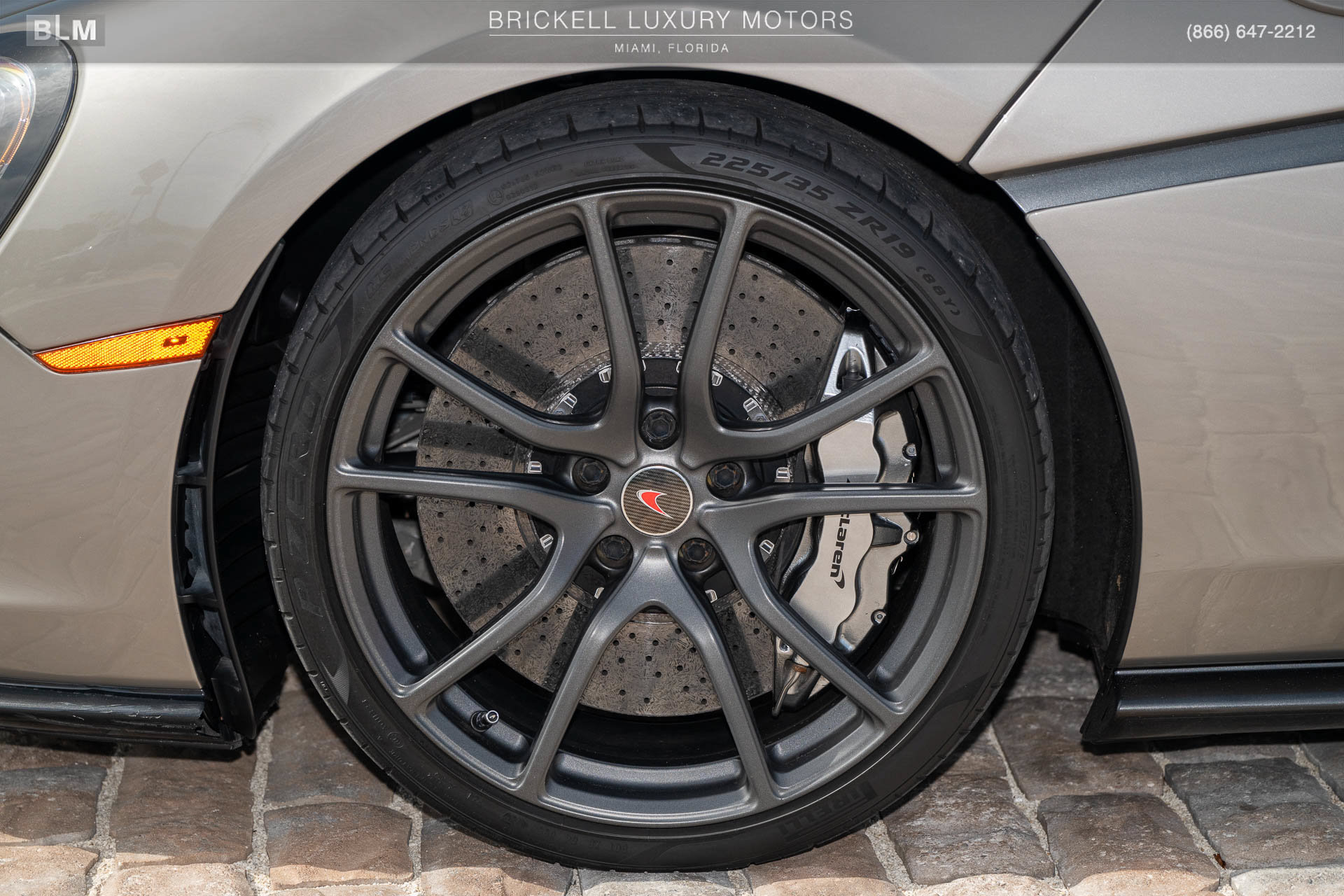 Used 2018 McLaren 570S Coupe RWD image 44