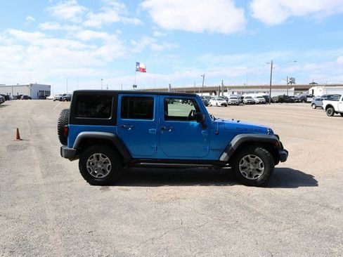 Used 2016 Jeep Wrangler Unlimited Rubicon w/ Connectivity Group image 6