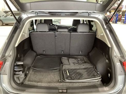 Certified 2023 Volkswagen Tiguan SE image 15