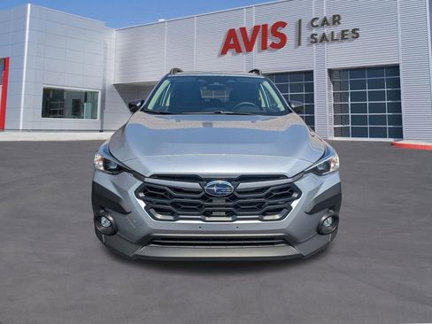 Used 2025 Subaru Crosstrek 2.0i Premium AWD/4WD image 2