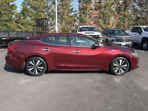Used 2016 Nissan Maxima Platinum FWD image 11