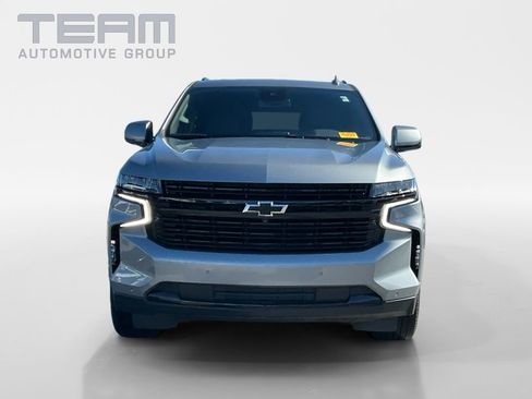 Used 2024 Chevrolet Suburban RST w/ Luxury Package image 2