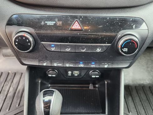 Used 2018 Hyundai Tucson SEL FWD image 18