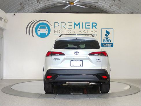 Used 2023 Toyota Corolla Cross AWD Hybrid w/ Convenience Package image 98