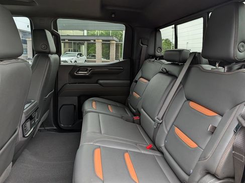 Used 2024 GMC Sierra 1500 AT4 w/ Technology Package AWD/4WD image 30
