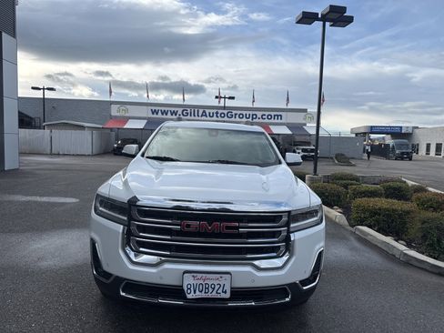 Used 2021 GMC Acadia SLT image 3