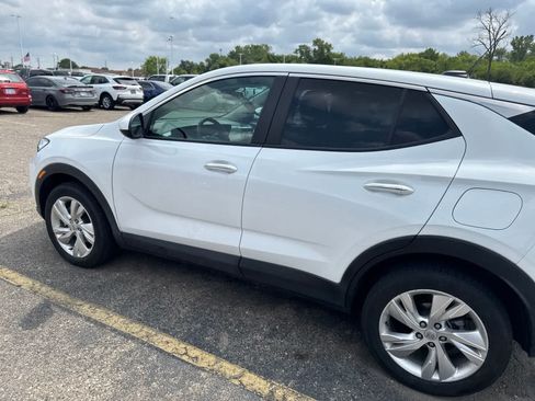 Used 2025 Buick Encore GX Preferred AWD/4WD image 21