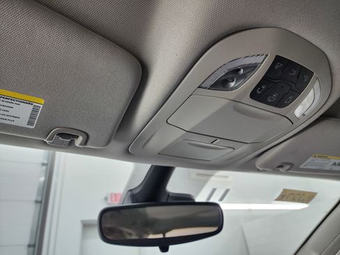 Used 2024 Chrysler Pacifica Touring-L image 13