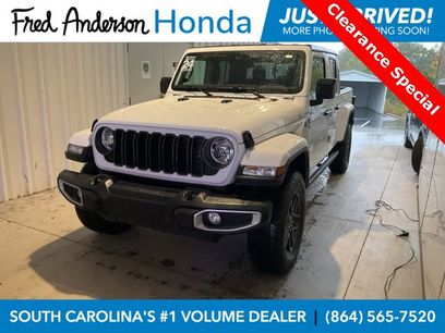 Used 2024 Jeep Gladiator Sport