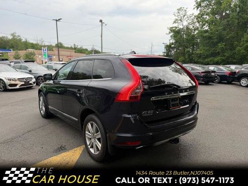 Used 2016 Volvo XC60 T5 Premier w/ Proximity Package AWD/4WD image 10