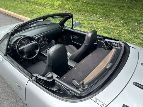 Used 1990 MAZDA MX-5 Miata RWD image 95