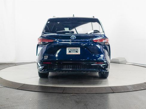 Certified 2024 Toyota Sienna XSE w/ XSE Plus Package image 10