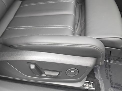 Certified 2025 Audi Q4 e-tron Premium Plus w/ Premium Plus image 25