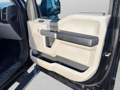 Used 2017 Ford F150 XLT w/ Equipment Group 302A Luxury image 11