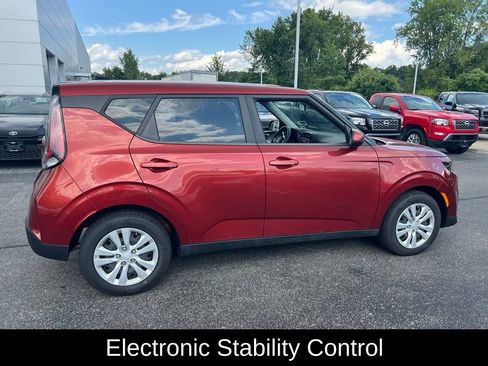 Used 2023 Kia Soul LX FWD image 12